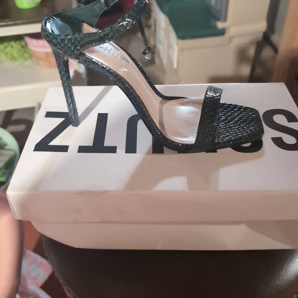 Elegant Black Textured Heels